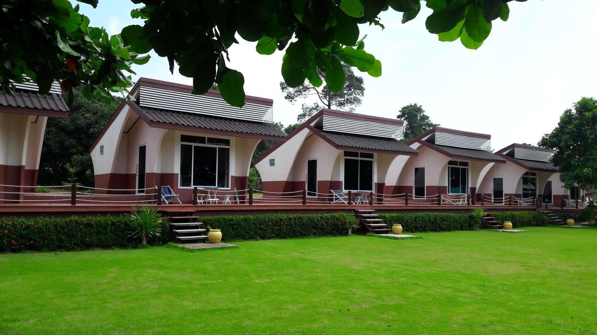 Lomtalay Resort Trat Laem Ngop Екстер'єр фото